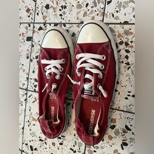 Converse Classic Burgundy Sneakers w/Elastic Heel